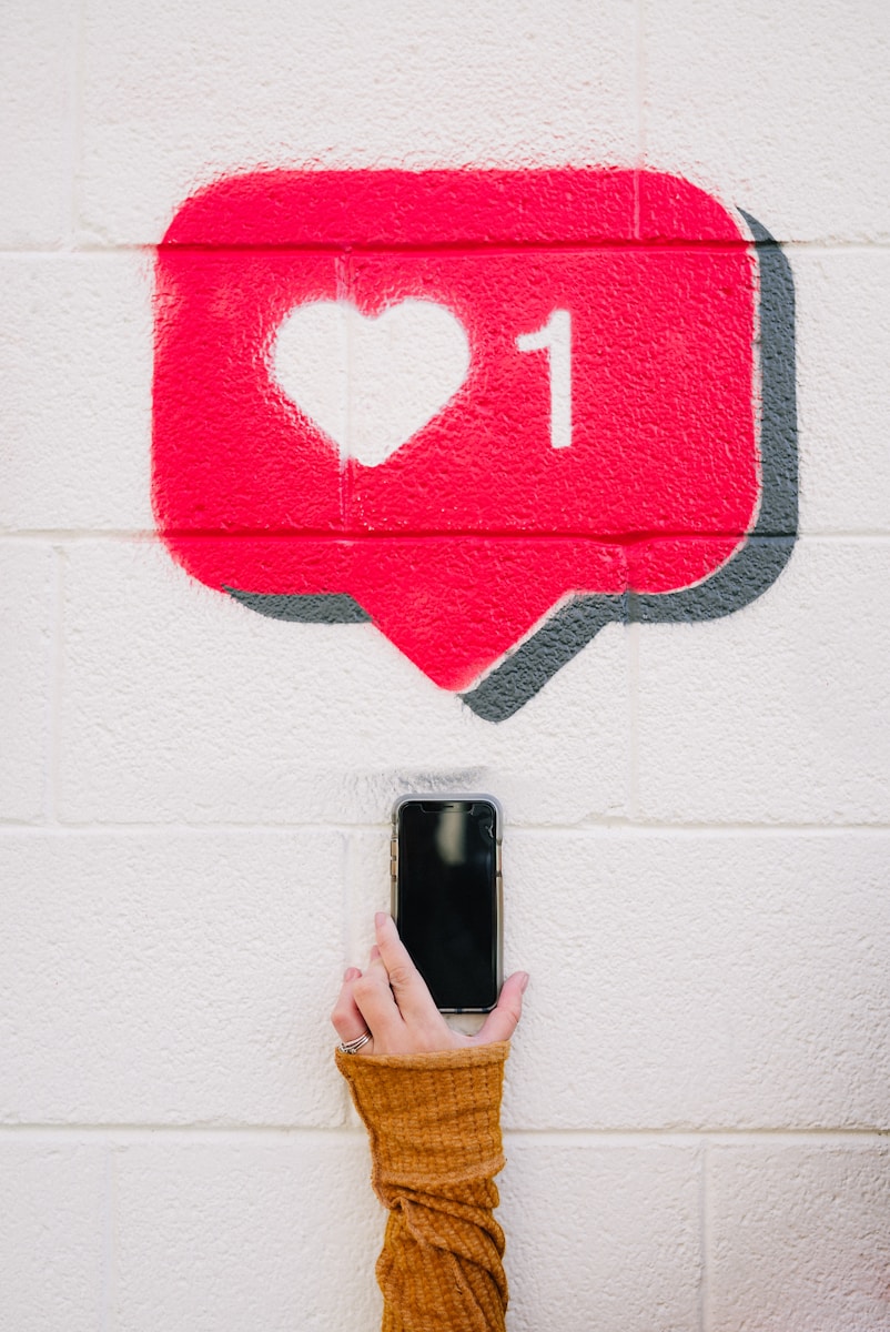 services-02 red and white love wall decor